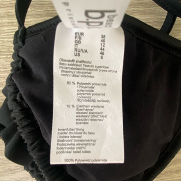 b.p.c. Beach women’s bikini top. Size: Small. - Picture 6 of 6